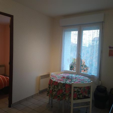 Chez Fabienne T1 Apartment Le Breuil-sur-Couze Ngoại thất bức ảnh