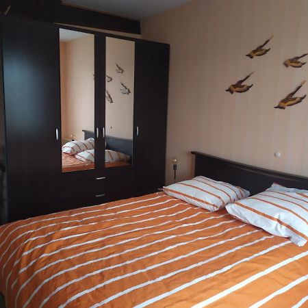 Chez Fabienne T1 Apartment Le Breuil-sur-Couze Ngoại thất bức ảnh