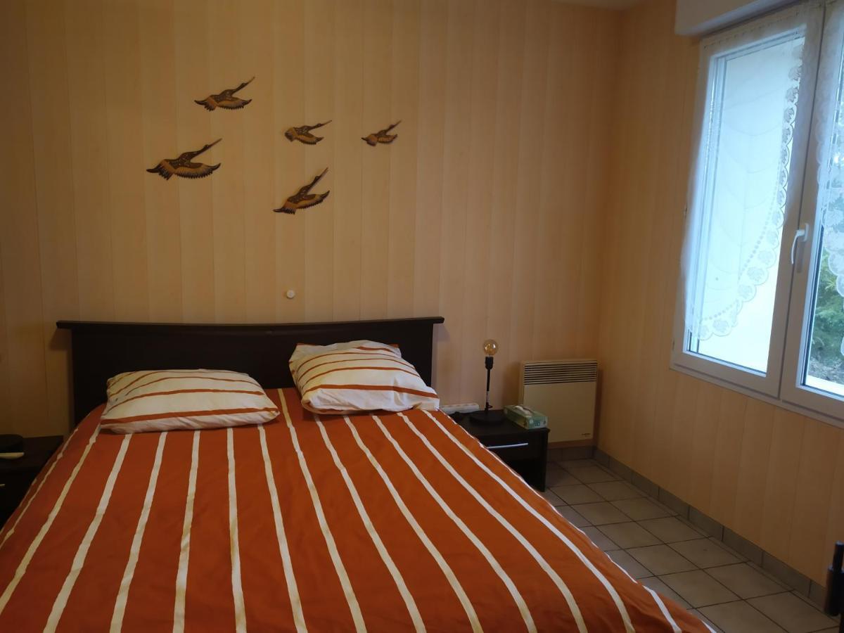 Chez Fabienne T1 Apartment Le Breuil-sur-Couze Ngoại thất bức ảnh