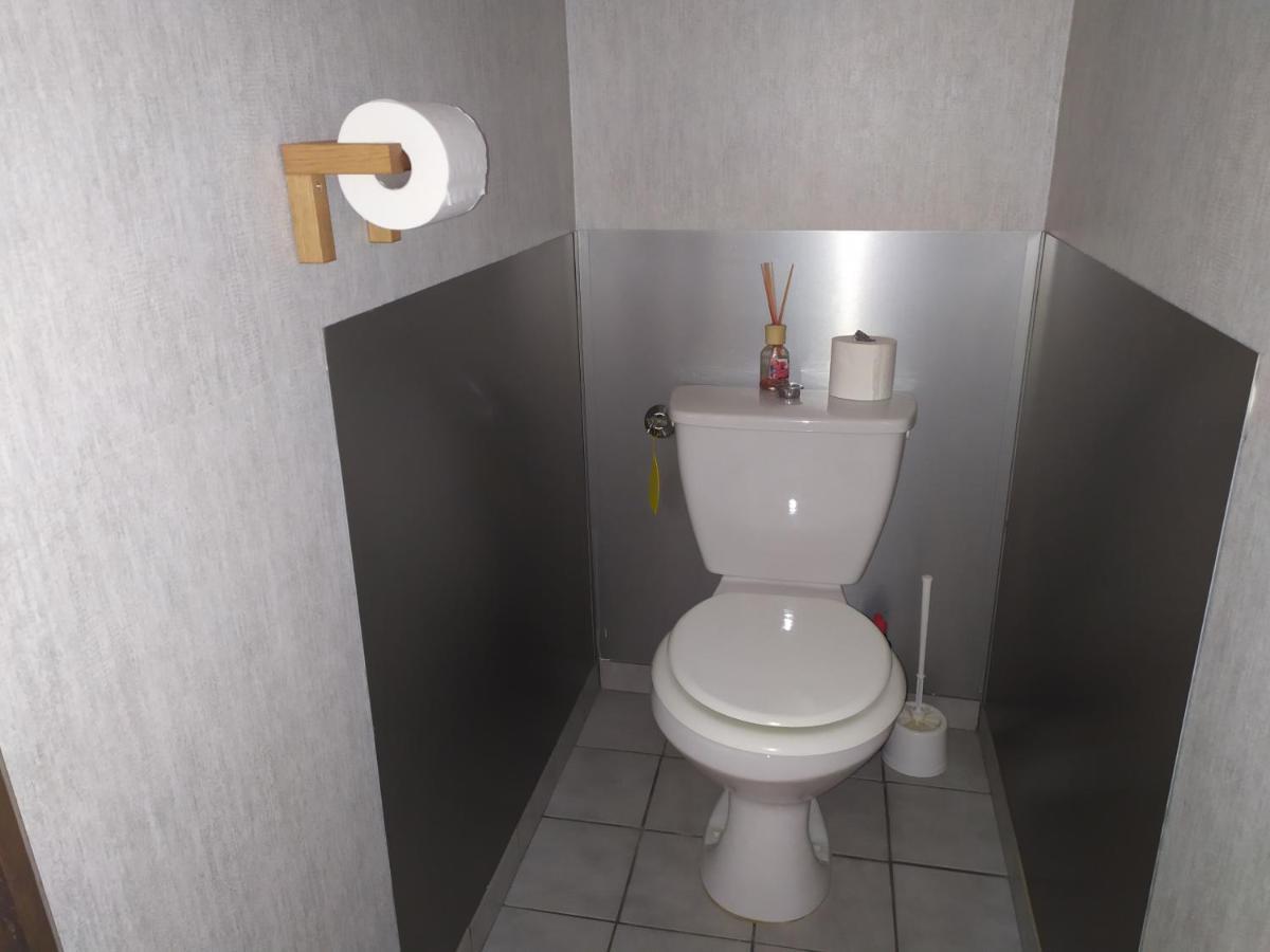 Chez Fabienne T1 Apartment Le Breuil-sur-Couze Ngoại thất bức ảnh