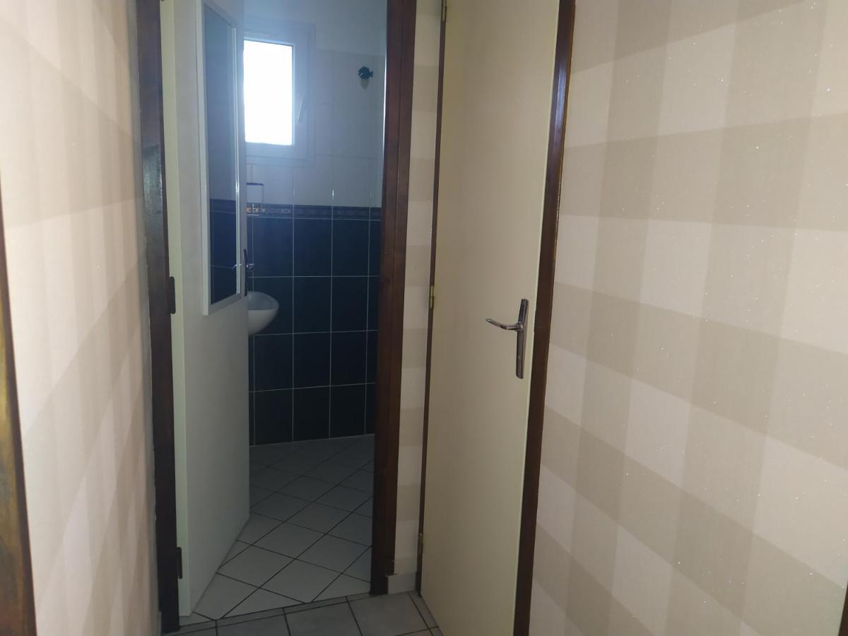 Chez Fabienne T1 Apartment Le Breuil-sur-Couze Ngoại thất bức ảnh